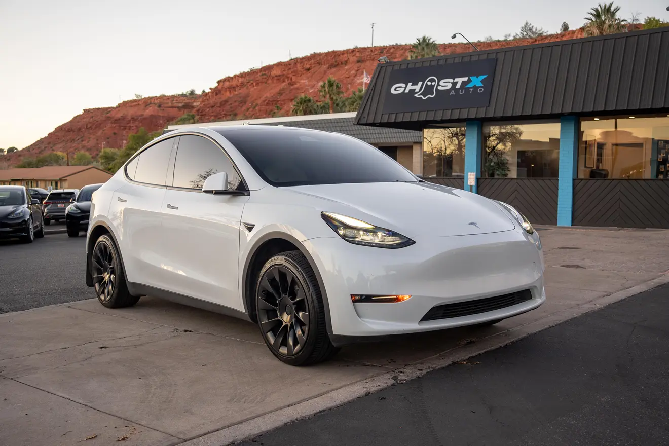 2023 Tesla Model Y Long Range (3rd row)